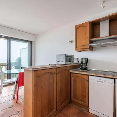 Apartment Moderne En Bord De Avec Balcon Et Parking - Fr-1-2-306 *
